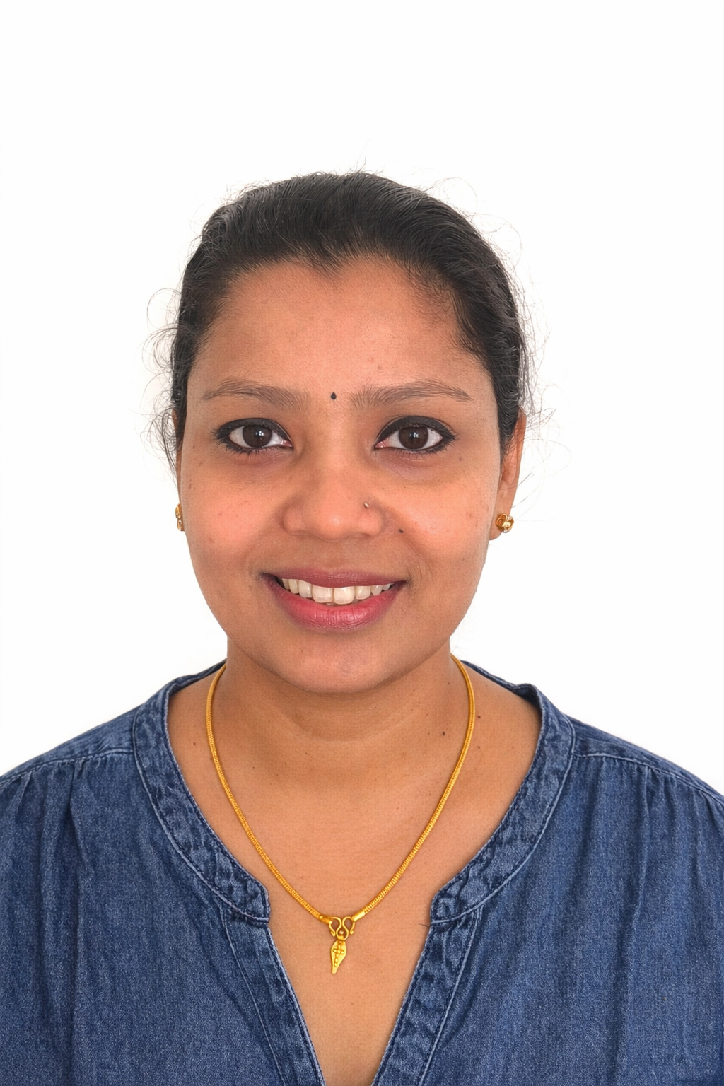 Dr Anjali Theresa Sebastian BHMS Associate Doctor portrait at Life Force Homeopathy